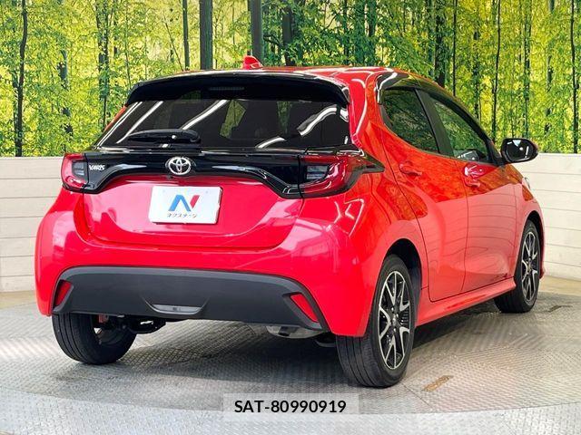 Toyota YARIS 2021-06 7360639-14