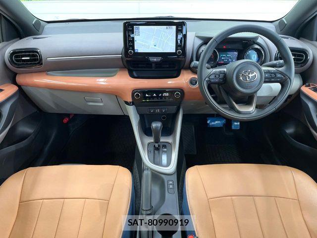 Toyota YARIS 2021-06 7360639-1