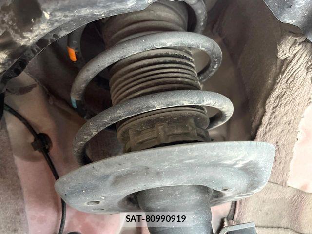 Toyota YARIS 2021-06 7360639-19