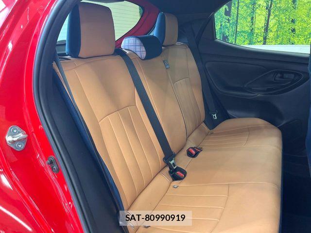Toyota YARIS 2021-06 7360639-8