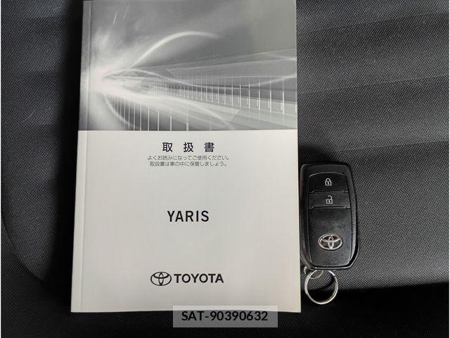 Toyota YARIS 2022-08 7360652-15