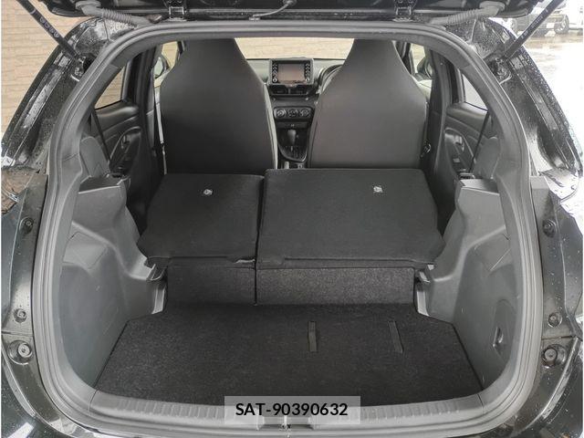 Toyota YARIS 2022-08 7360652-3