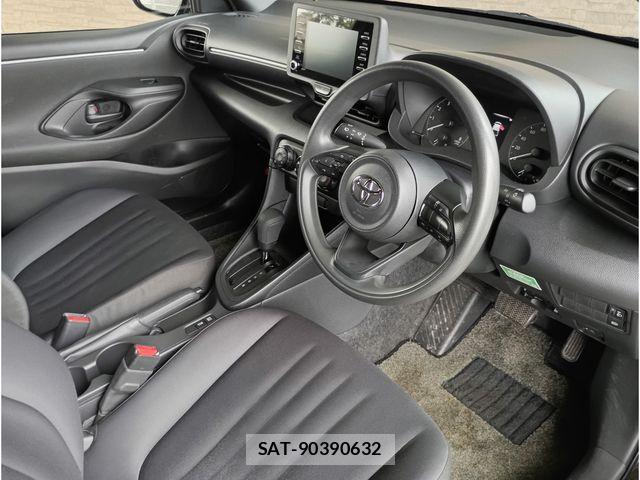 Toyota YARIS 2022-08 7360652-5