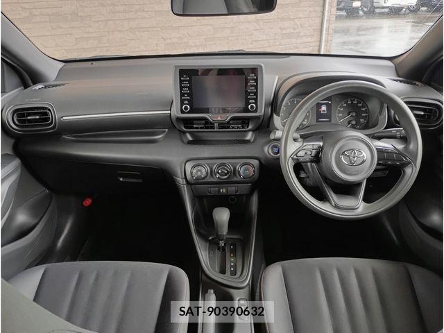 Toyota YARIS 2022-08 7360652-6