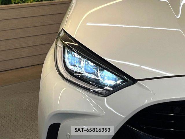 Toyota YARIS 2020-08 7360640-12