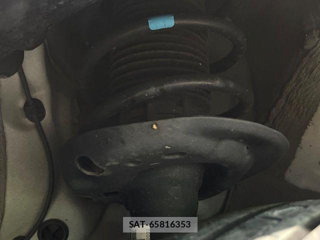 Toyota YARIS 2020-08 7360640-19