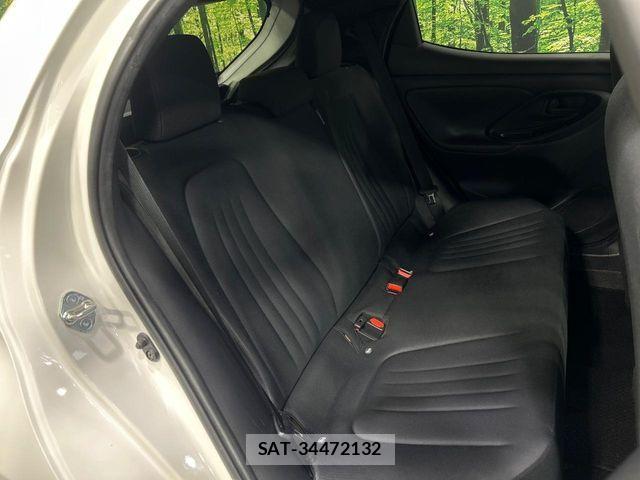 Toyota YARIS 2020-07 7360649-11