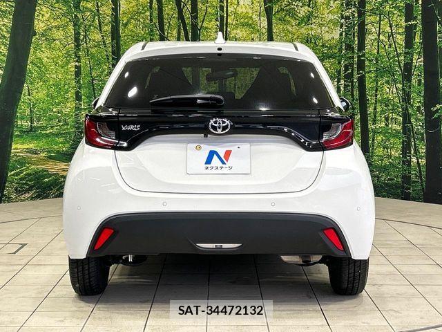 Toyota YARIS 2020-07 7360649-14