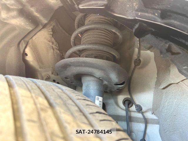 Toyota YARIS 2021-03 7360643-19