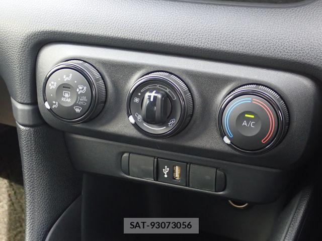 Toyota YARIS 2023-03 7395040-11