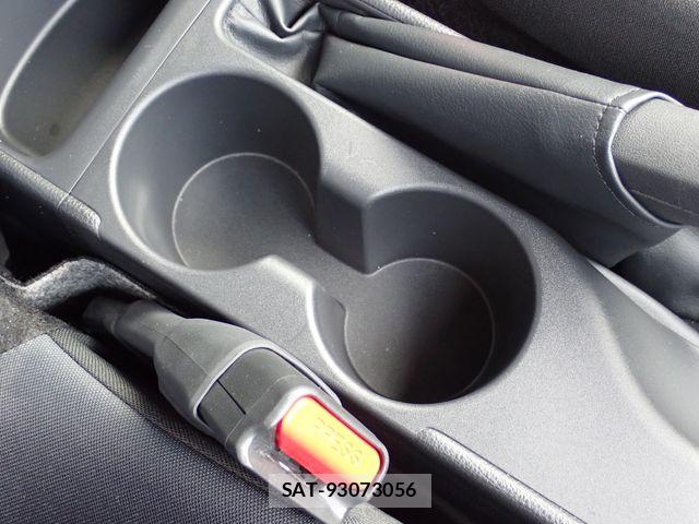 Toyota YARIS 2023-03 7395040-24