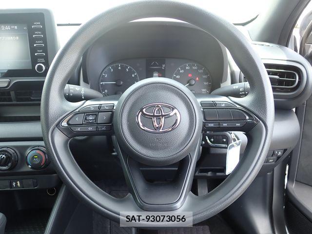 Toyota YARIS 2023-03 7395040-4