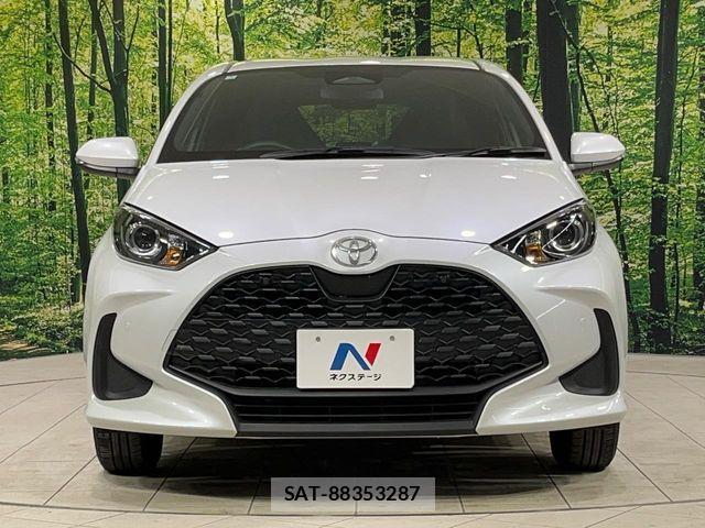 Toyota YARIS 2024-03 7395034-13