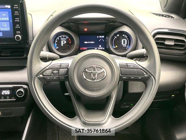 Toyota YARIS 2021-07 7459113-10