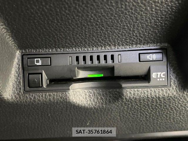 Toyota YARIS 2021-07 7459113-5