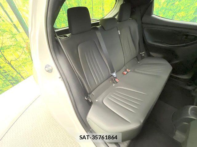 Toyota YARIS 2021-07 7459113-8