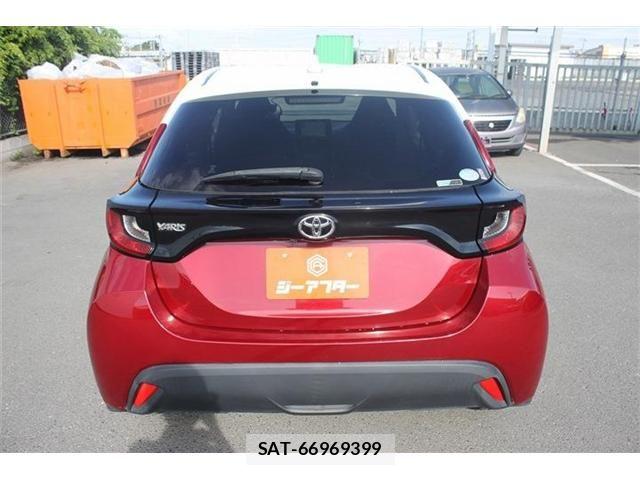 Toyota YARIS 2020-09 7459124-11