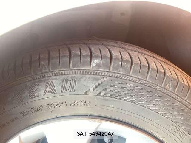 Toyota YARIS 2021-04 7459123-15