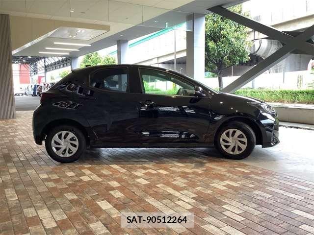 Toyota YARIS 2025-01 7459114-6