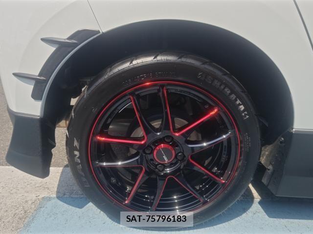 Toyota YARIS 2024-11 7459111-12