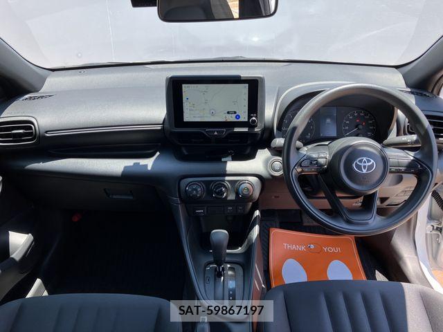 Toyota YARIS 2025-05 7459112-24