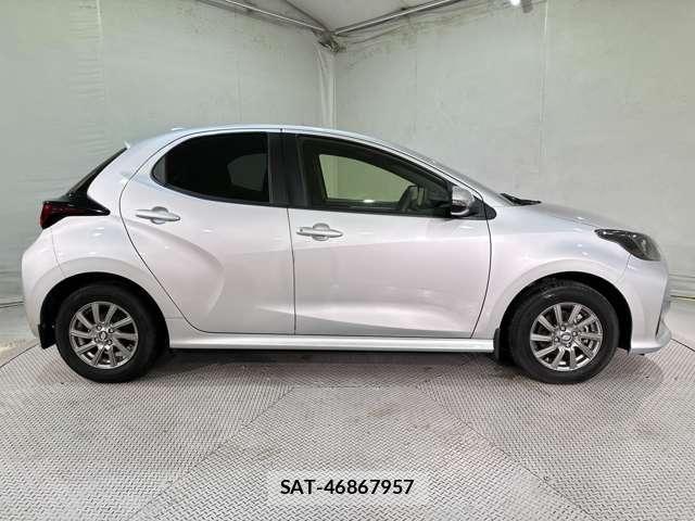 Toyota YARIS 2021-12 7459122-3