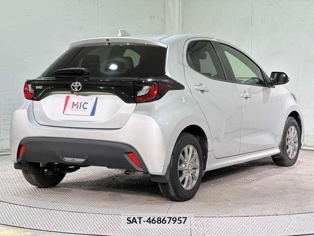 Toyota YARIS 2021-12 7459122-4