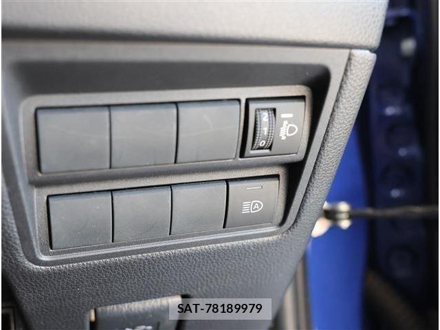 Toyota YARIS 2023-01 7459118-11