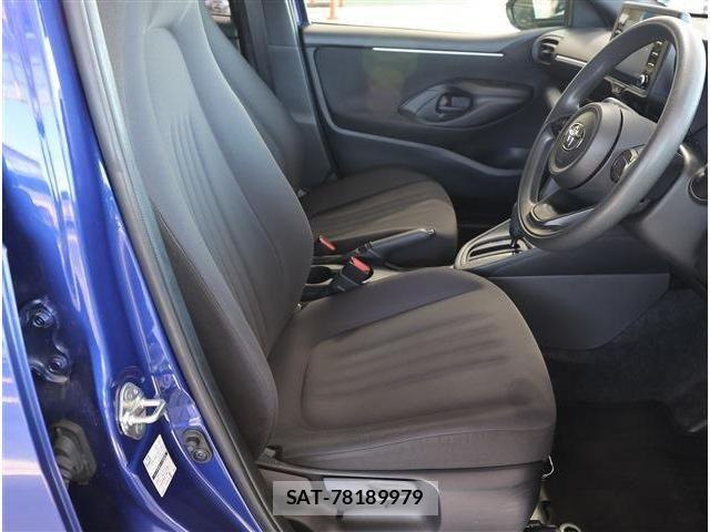 Toyota YARIS 2023-01 7459118-12