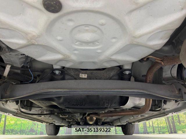 Toyota YARIS 2020-07 7459126-18