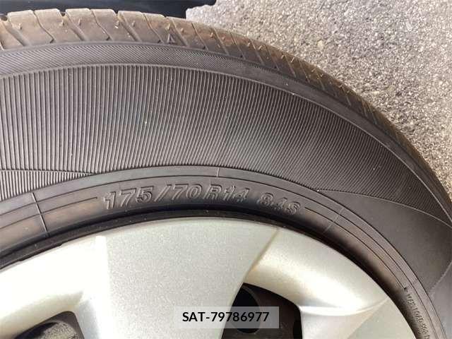 Toyota YARIS 2021-04 7459120-11