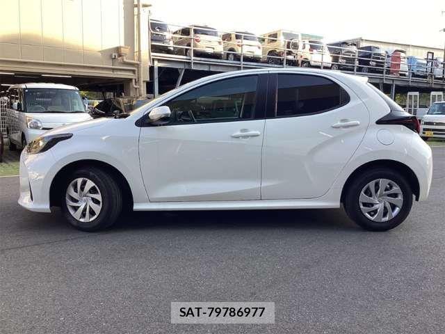 Toyota YARIS 2021-04 7459120-15