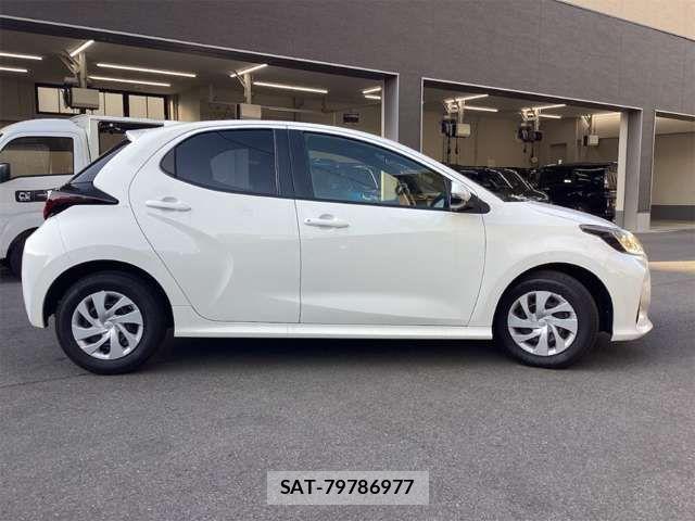 Toyota YARIS 2021-04 7459120-17