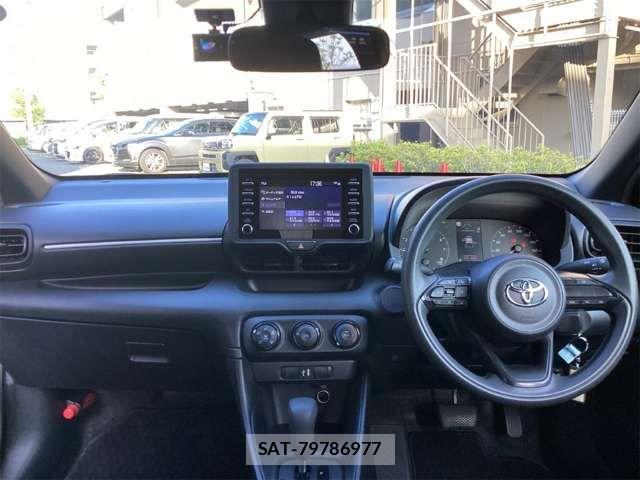 Toyota YARIS 2021-04 7459120-5