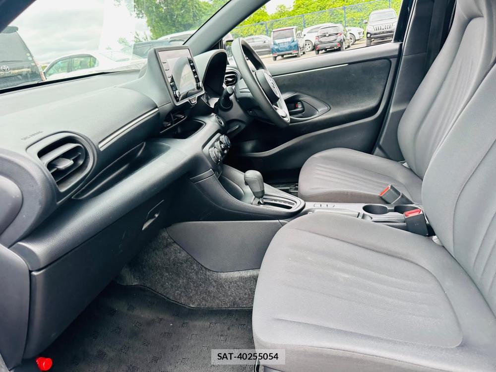 Toyota YARIS 2023 7075125-10