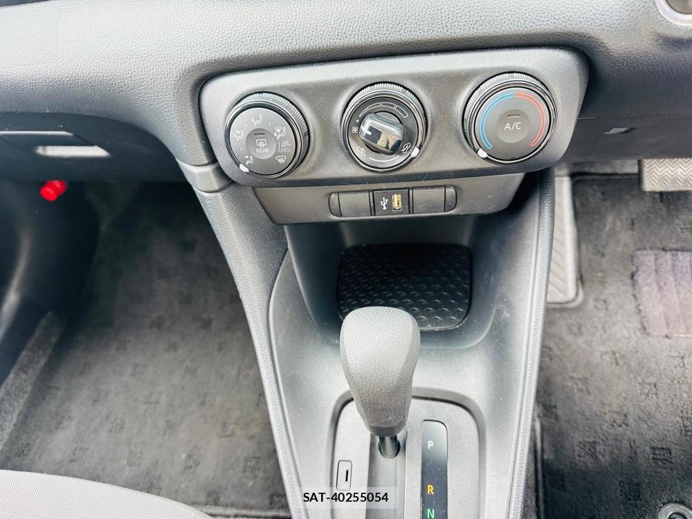 Toyota YARIS 2023 7075125-18