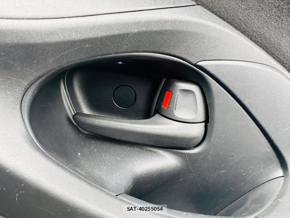 Toyota YARIS 2023 7075125-19
