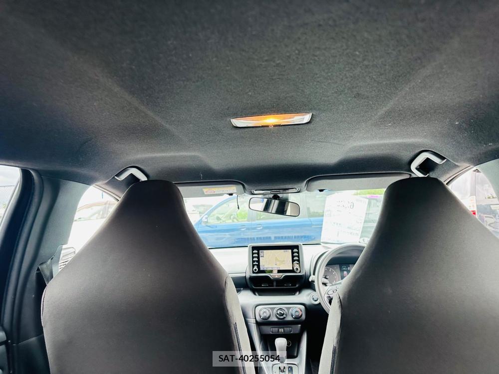 Toyota YARIS 2023 7075125-23
