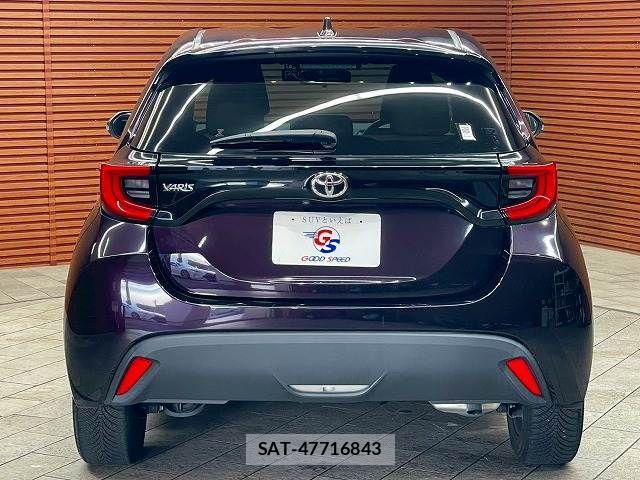 Toyota YARIS 2020-04 7504086-18