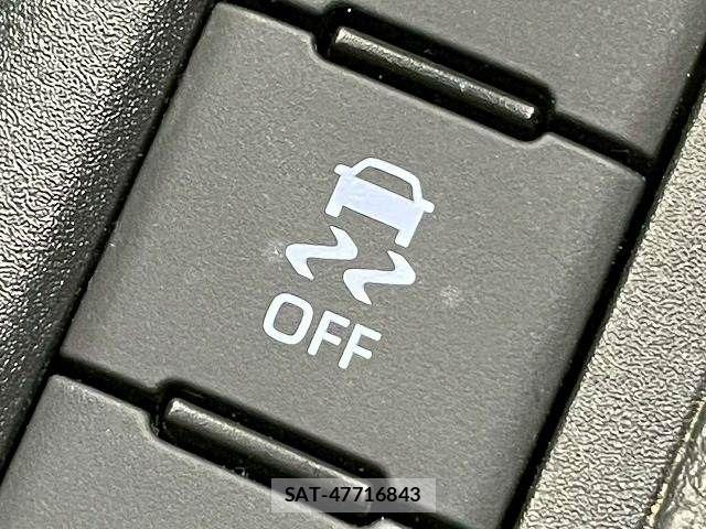 Toyota YARIS 2020-04 7504086-6