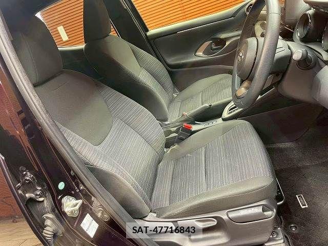 Toyota YARIS 2020-04 7504086-7
