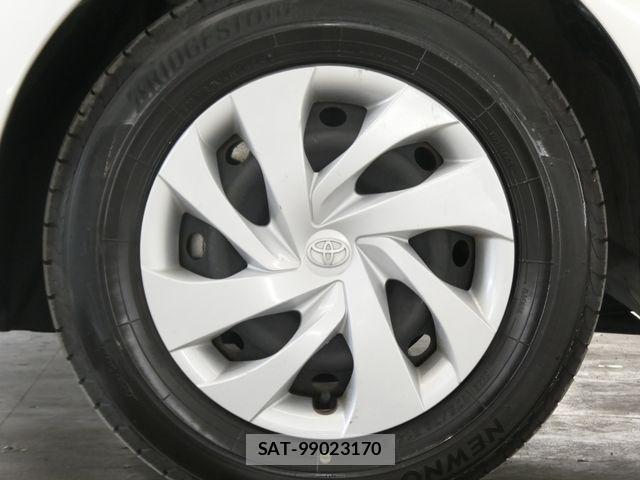 Toyota YARIS 2021-01 7510592-11