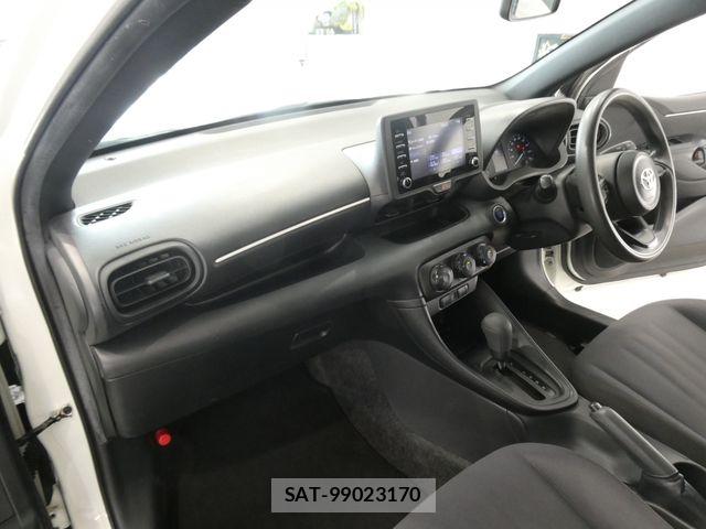 Toyota YARIS 2021-01 7510592-13