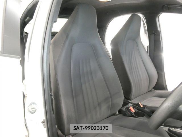 Toyota YARIS 2021-01 7510592-18