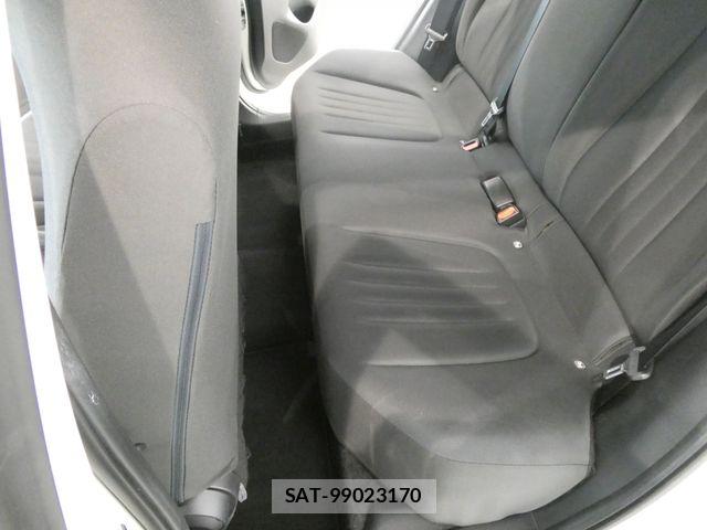 Toyota YARIS 2021-01 7510592-20