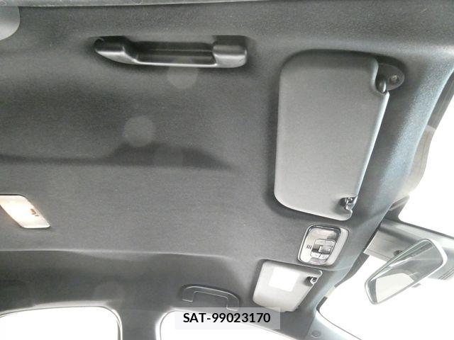 Toyota YARIS 2021-01 7510592-28