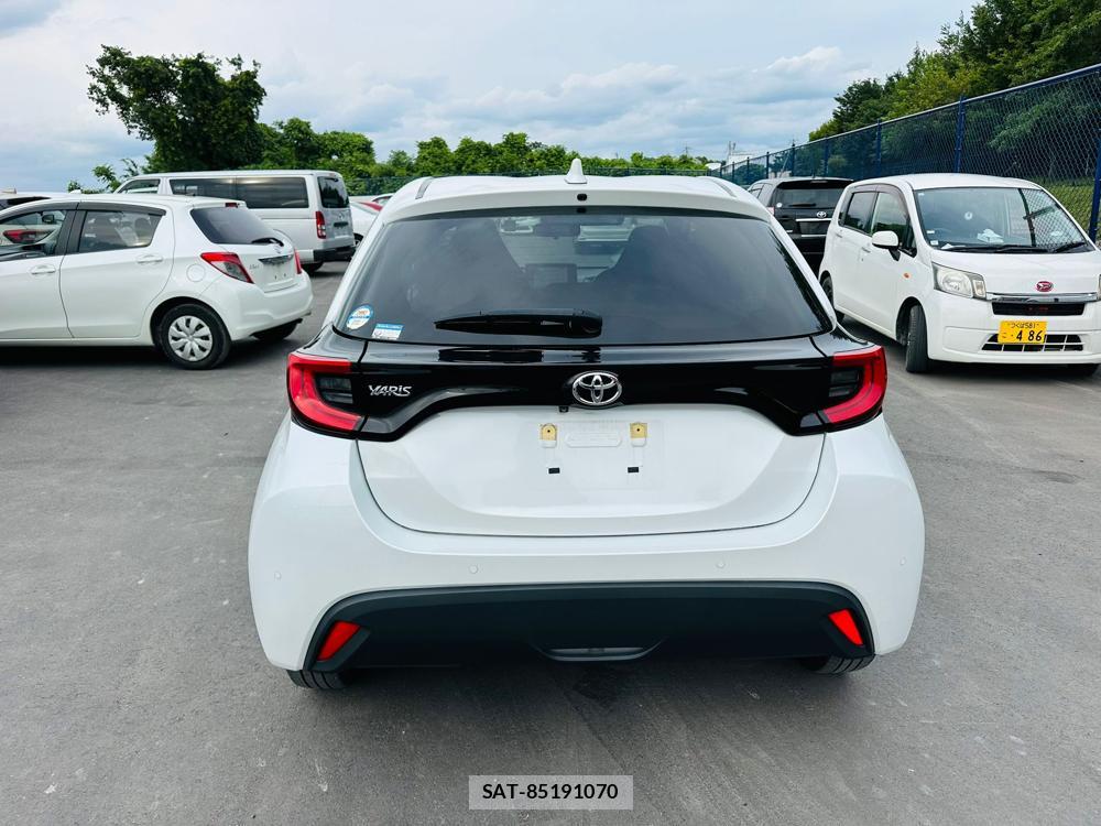 Toyota YARIS 2023 7171834-3