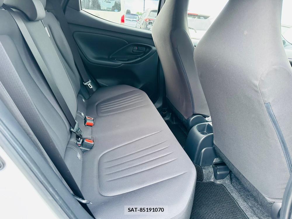 Toyota YARIS 2023 7171834-8