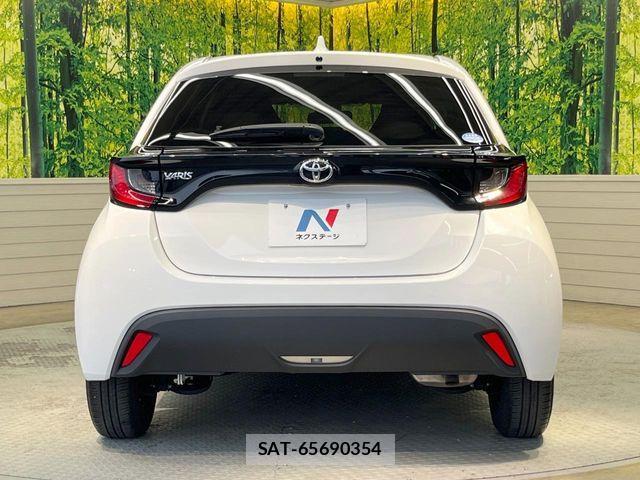 Toyota YARIS 2021-03 7504093-14