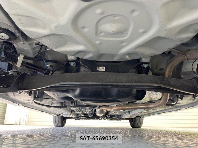 Toyota YARIS 2021-03 7504093-18